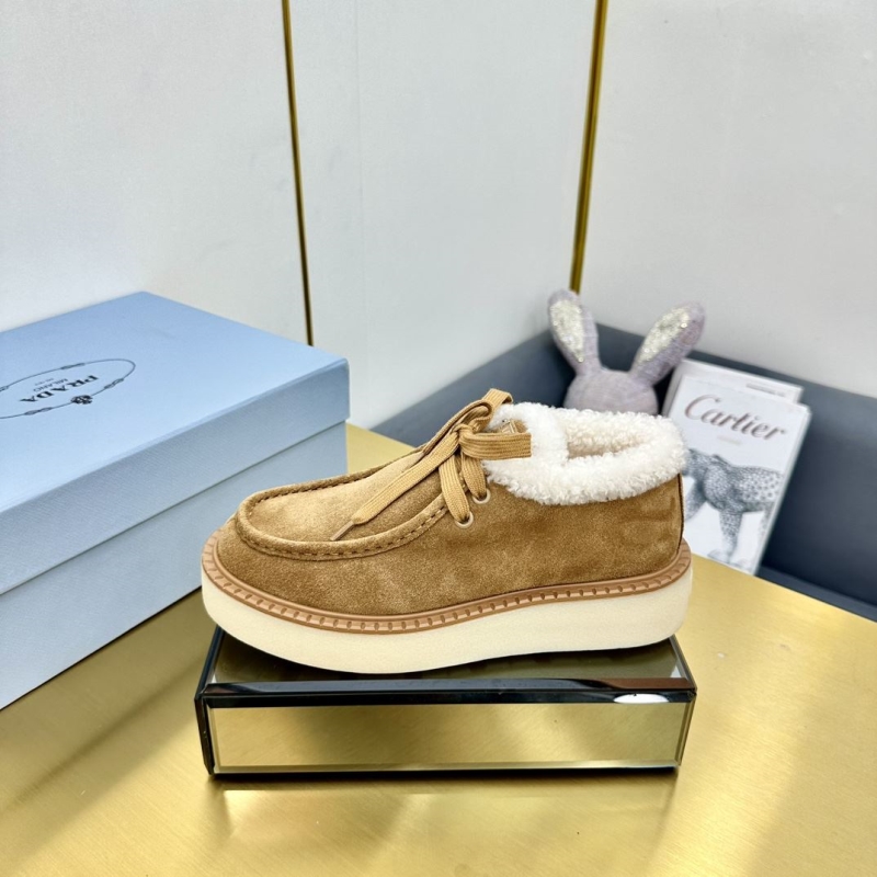 Pra*a casual shoes